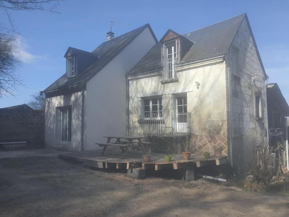 Villa Au Bois de la Belle. à Rigny-Ussé Extérieur photo